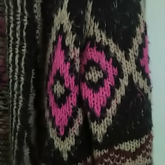 Sweater - Picture 2 of 3